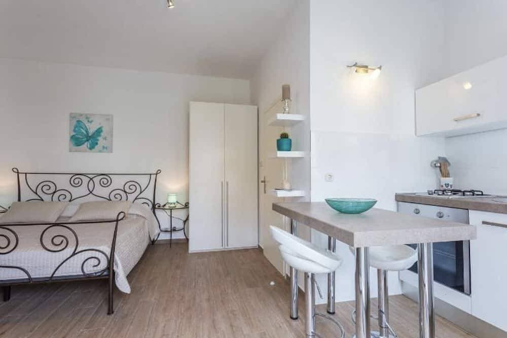 Foto 4 von 27: Studio-Apartment Klara atemberaubender Blick auf das Meer und die Altstadt!