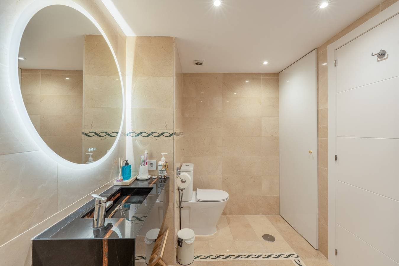 Foto 10 von 26: Ferienhaus 'Enjoy Puerto Banus Next To Beach' mit Meerblick, WLAN und Klimaanlage