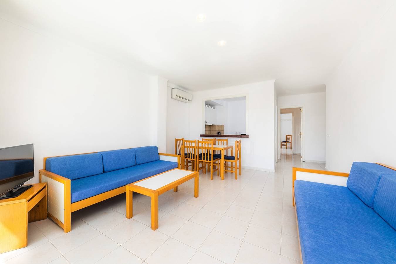 Foto 3 von 25: Ferienwohnung 'Apartament Massanet Ba' mit Balkon, WLAN und Klimaanlage