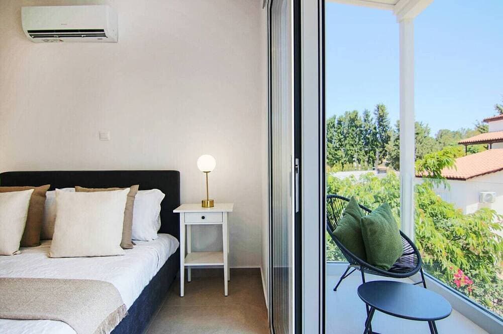 Foto 5 von 19: Phaedrus Living: Seaside Luxury Limnaria 172