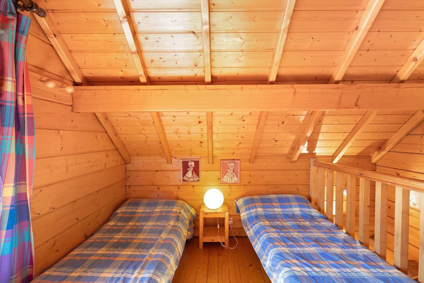 Foto 10 von 23: Chalet "Maison De Bois Finlandaise" mit 2 privaten Terrassen und Balkon