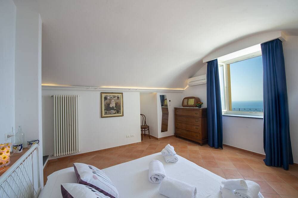 Foto 8 von 30: Villa Cimino - Zentrale Villa Atemberaubender Meerblick
