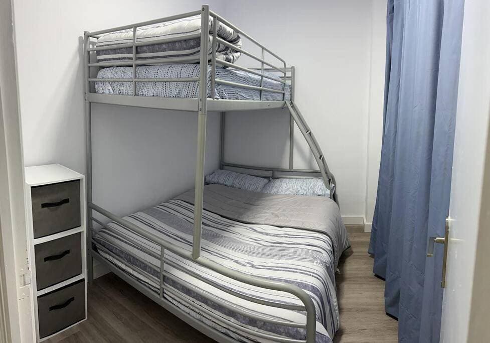 Foto 6 von 11: Two-Bedroom Apartment