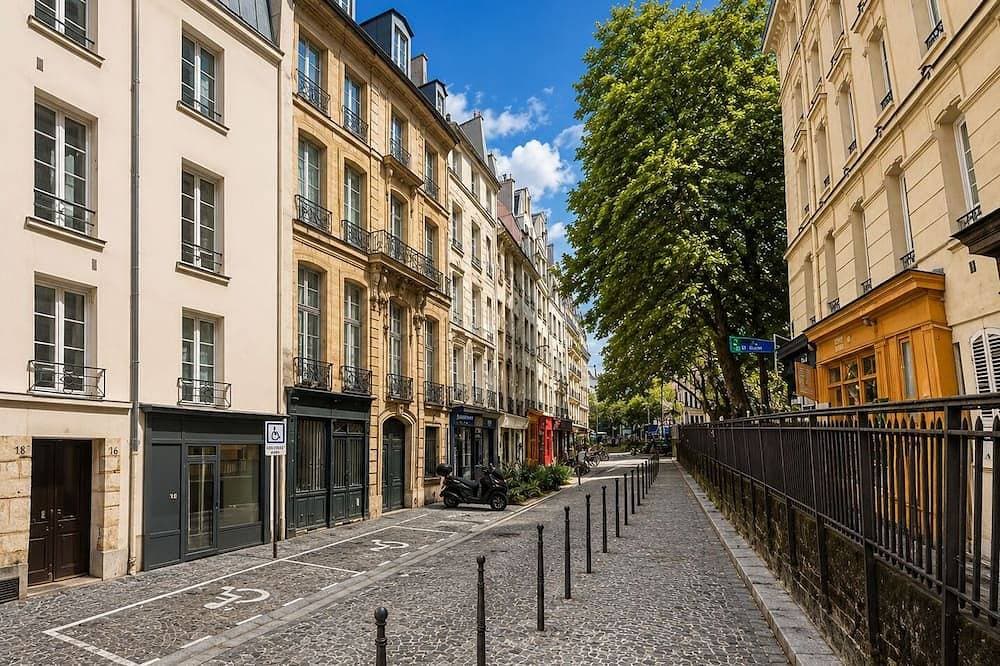 Foto 10 von 10: 💙Studio Saint Victor, next to Notre Dame 🤍, lovely decorated, very quiet ❤️