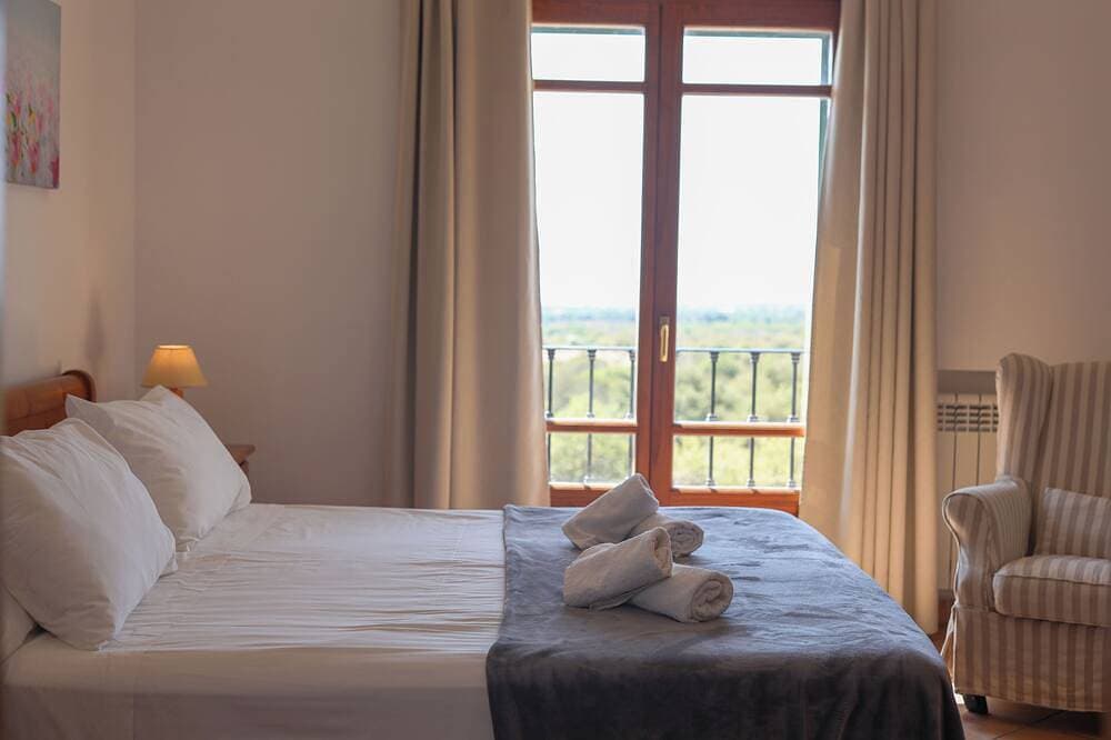 Foto 6 von 30: Es Serral -  Pool, Terrasse, Garten und Meerblick - Gratis WLAN