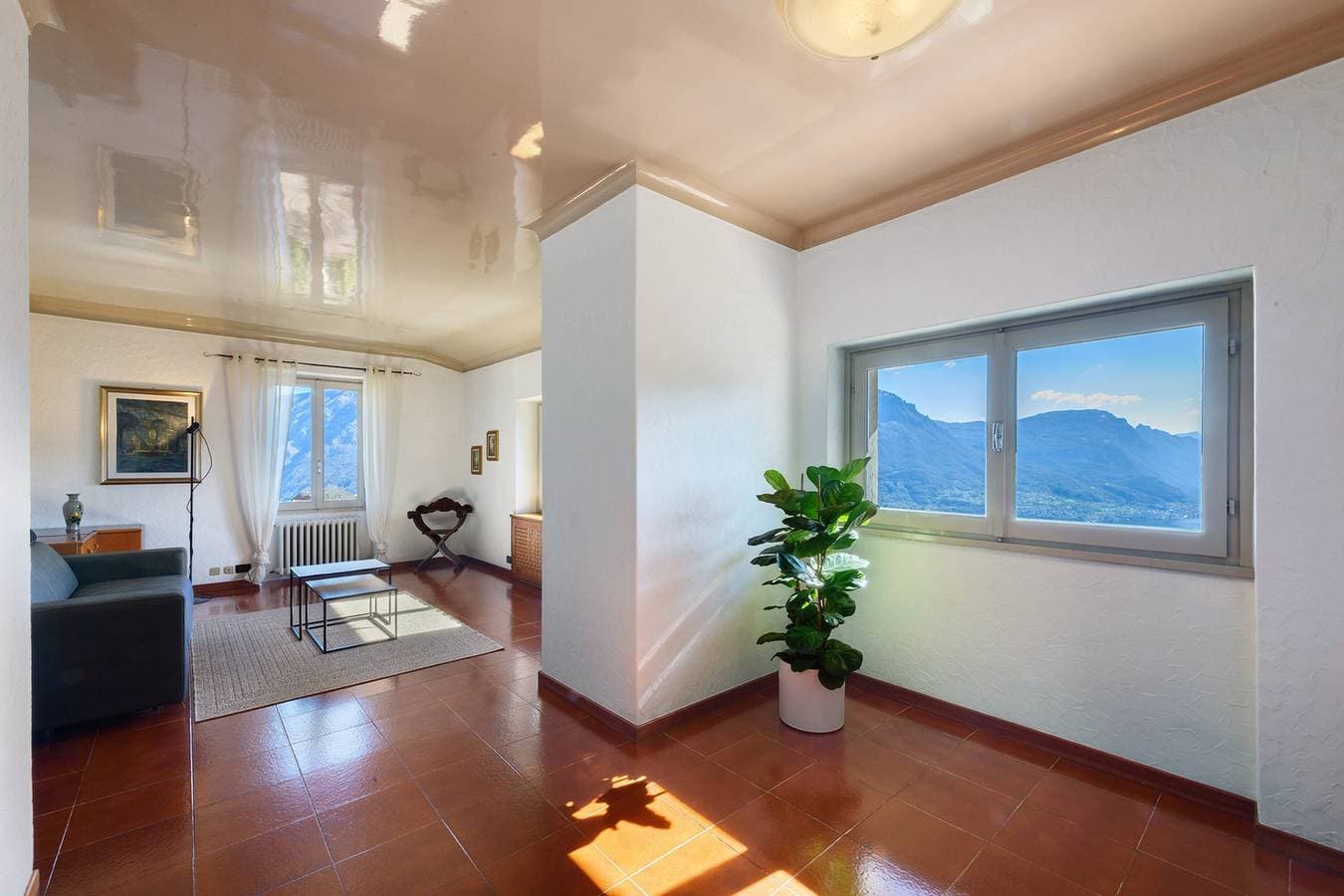 Foto 7 von 37: Ferienwohnung 'Finestra Sul Lago Bellagio' mit Seeblick, privater Terrasse & WLAN