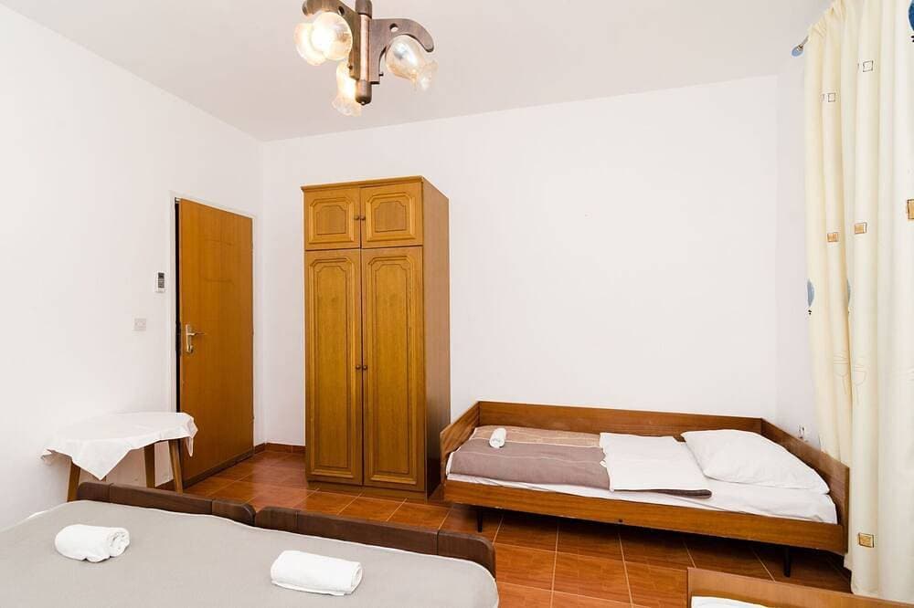 Foto 3 von 14: Guest House Kiko - Triple Room
