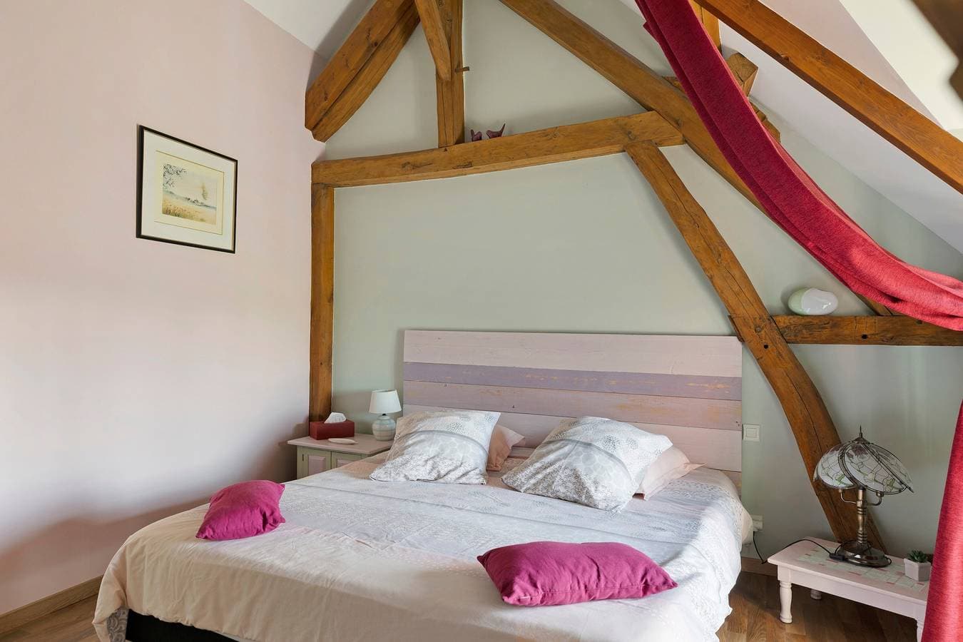 Foto 5 von 26: Gästezimmer „Chambre Printemps“ mit Gemeinschaftsgarten und WLAN