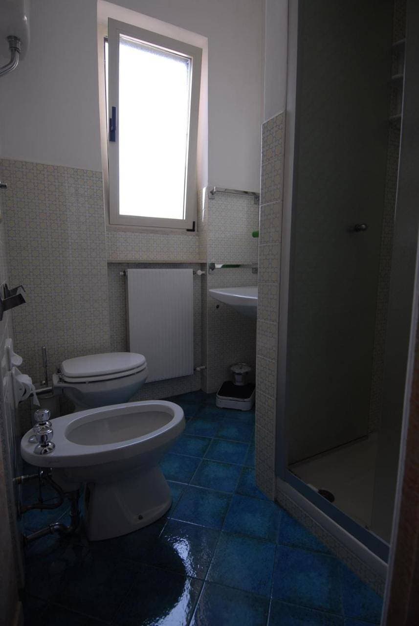 Foto 2 von 9: Double Room with Private Bathroom