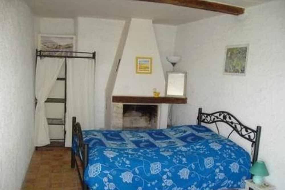 Foto 2 von 12: Charaktervolles Steinhaus in einem typischen provenzalischen Weiler