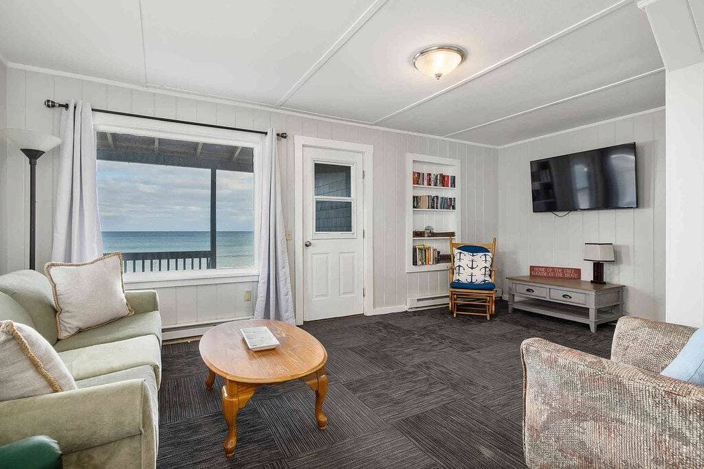 Foto 9 von 24: Beachfront Home-Breathtaking 180 Degree Ocean Sunrises-Sunsets