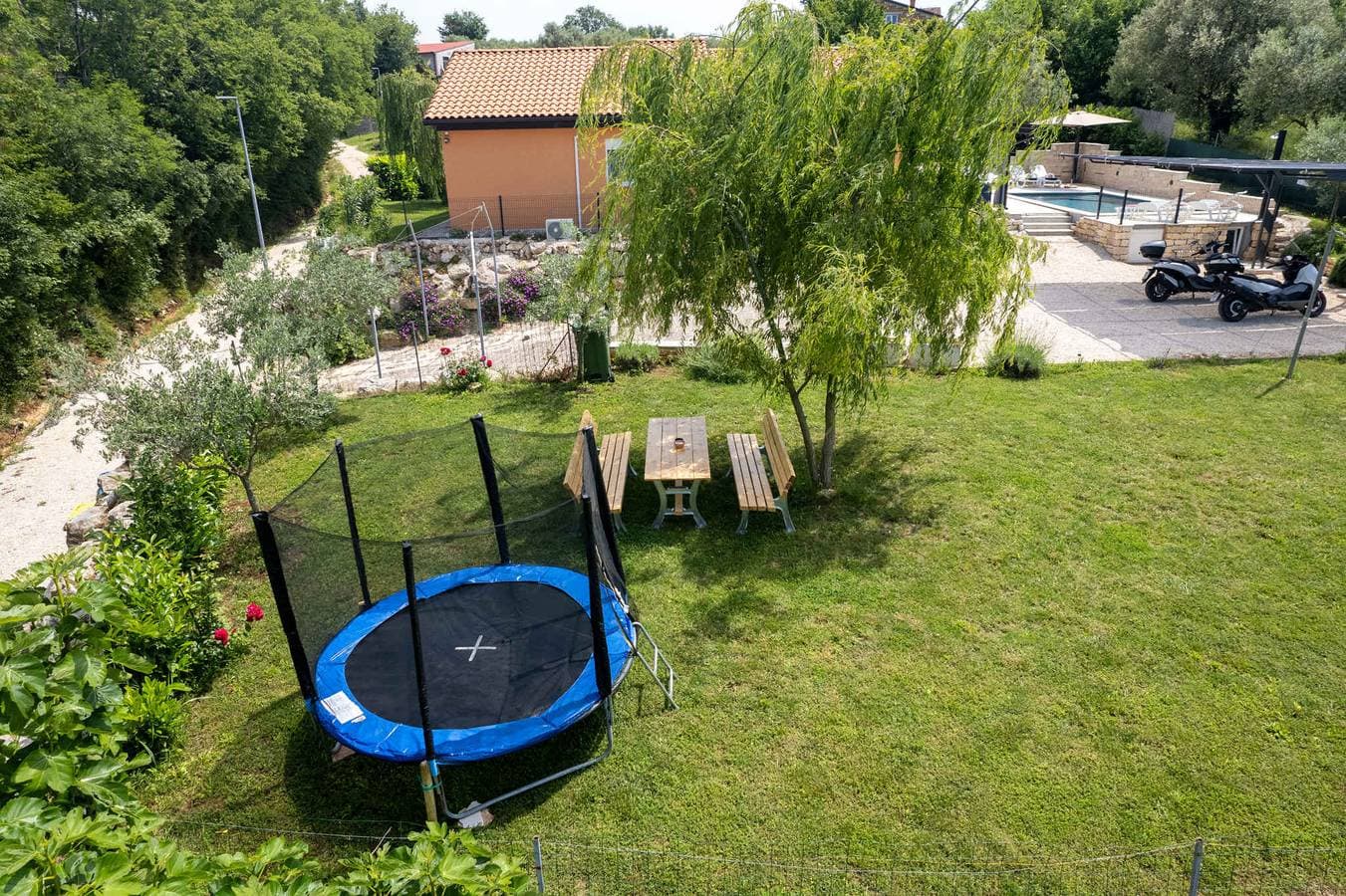 Foto 9 von 40: Villa mit großem Pool und Jacuzzi