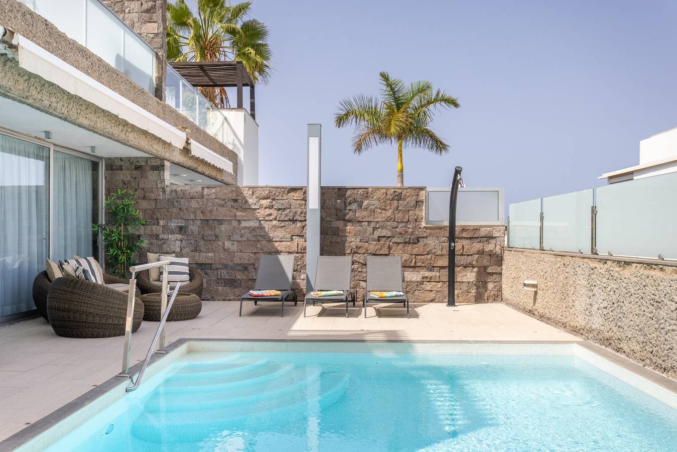 Foto 7 von 71: Luxus-Ferienhaus mit beheiztem Pool, jacuzzi, BBQ in El Duque