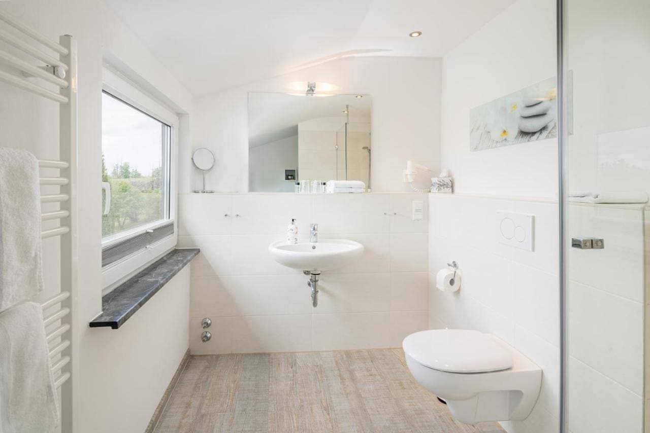 Foto 4 von 7: Double Room with Balcony