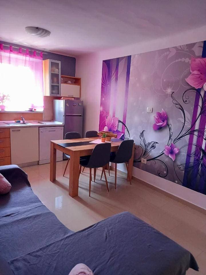 Foto 7 von 15: Two-Bedroom Holiday Home