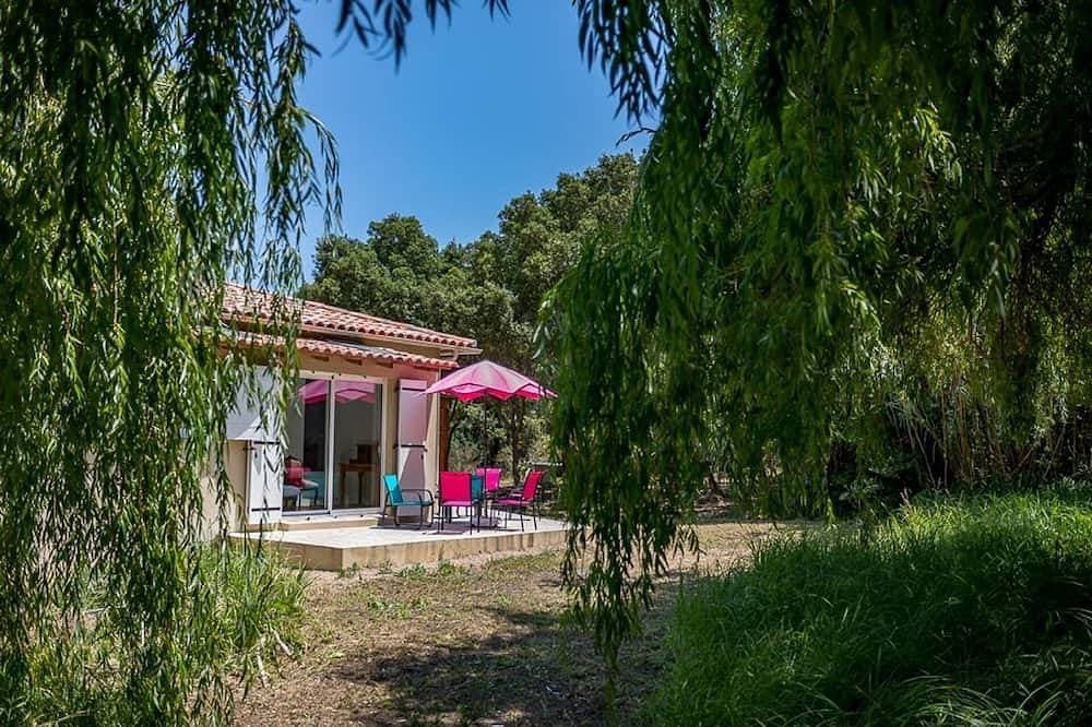 Haus in einer grünen Oase bis 15 Minuten zu Fuß vom Strand Maora 1
