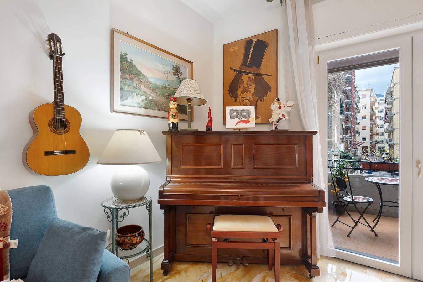 Foto 4 von 27: Ferienwohnung 'La Maison De Julie' mit Bergblick, Wi-Fi und Klimaanlage