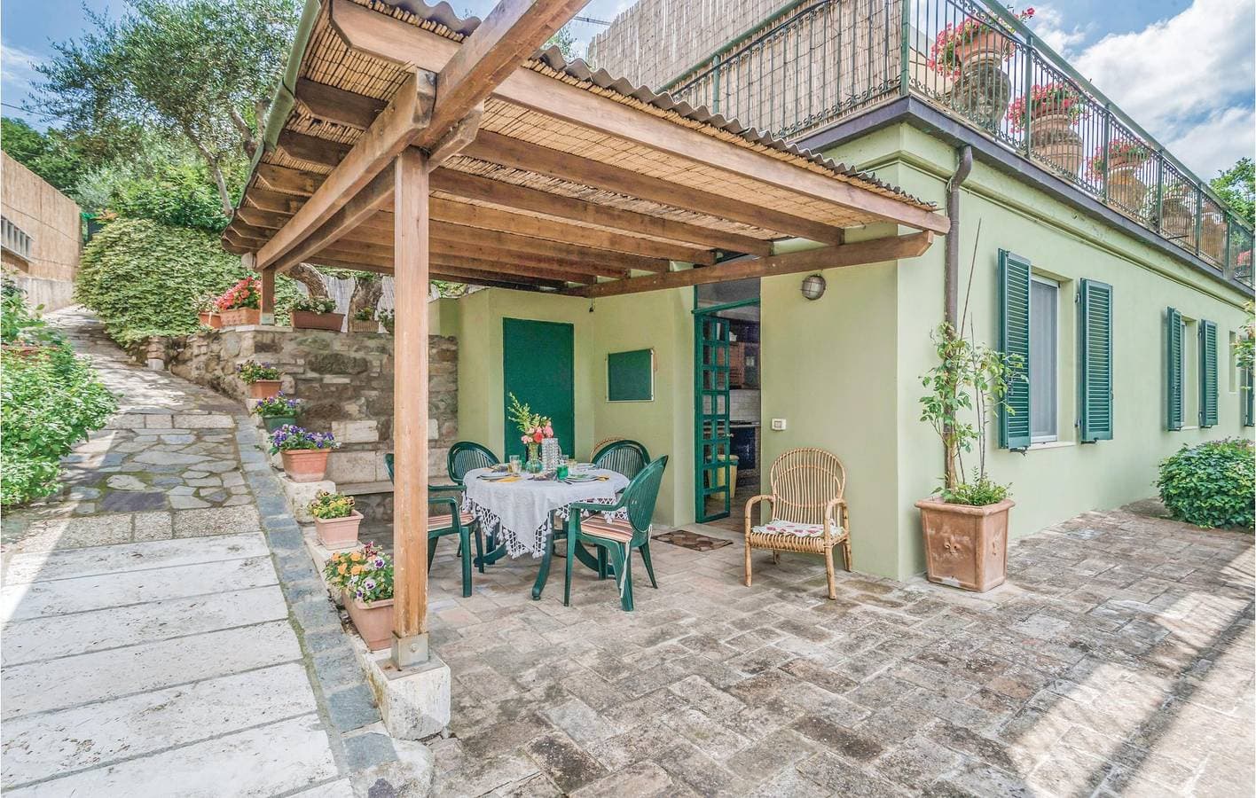 Garten-Parkplatz-Wohnung - 1km bis Magione 1