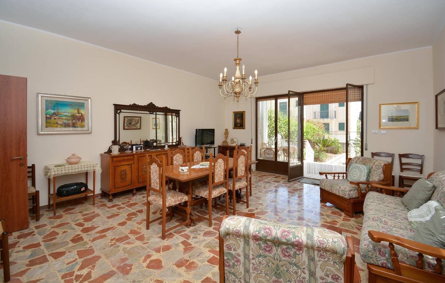 Foto 5 von 23: Sonniges Apartment mit Außendusche, Terrasse und Parkplatz