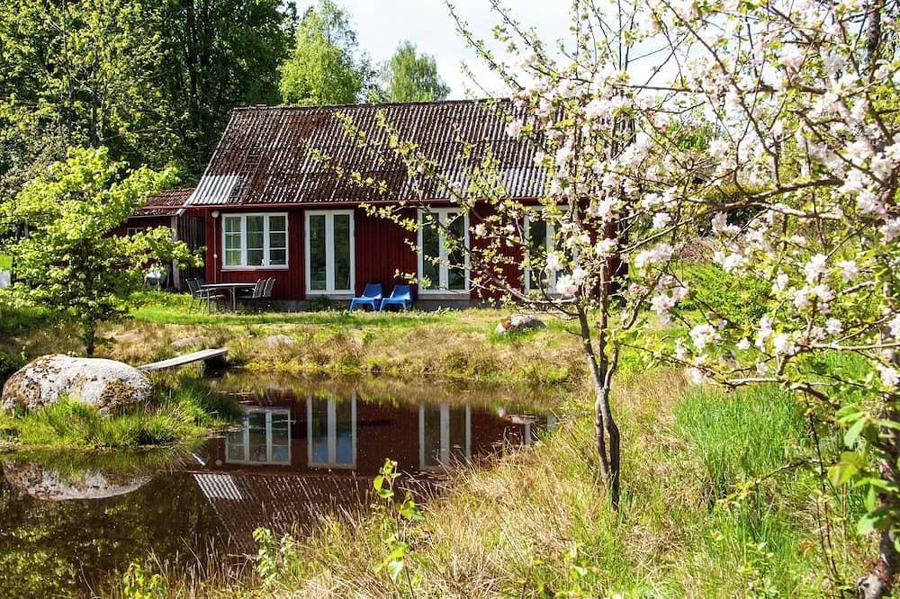 Ferienhaus am Teich im Dorf Bolmen, Seenahe,  Kanu, Sauna, Fahrräder, Wi-Fi 1