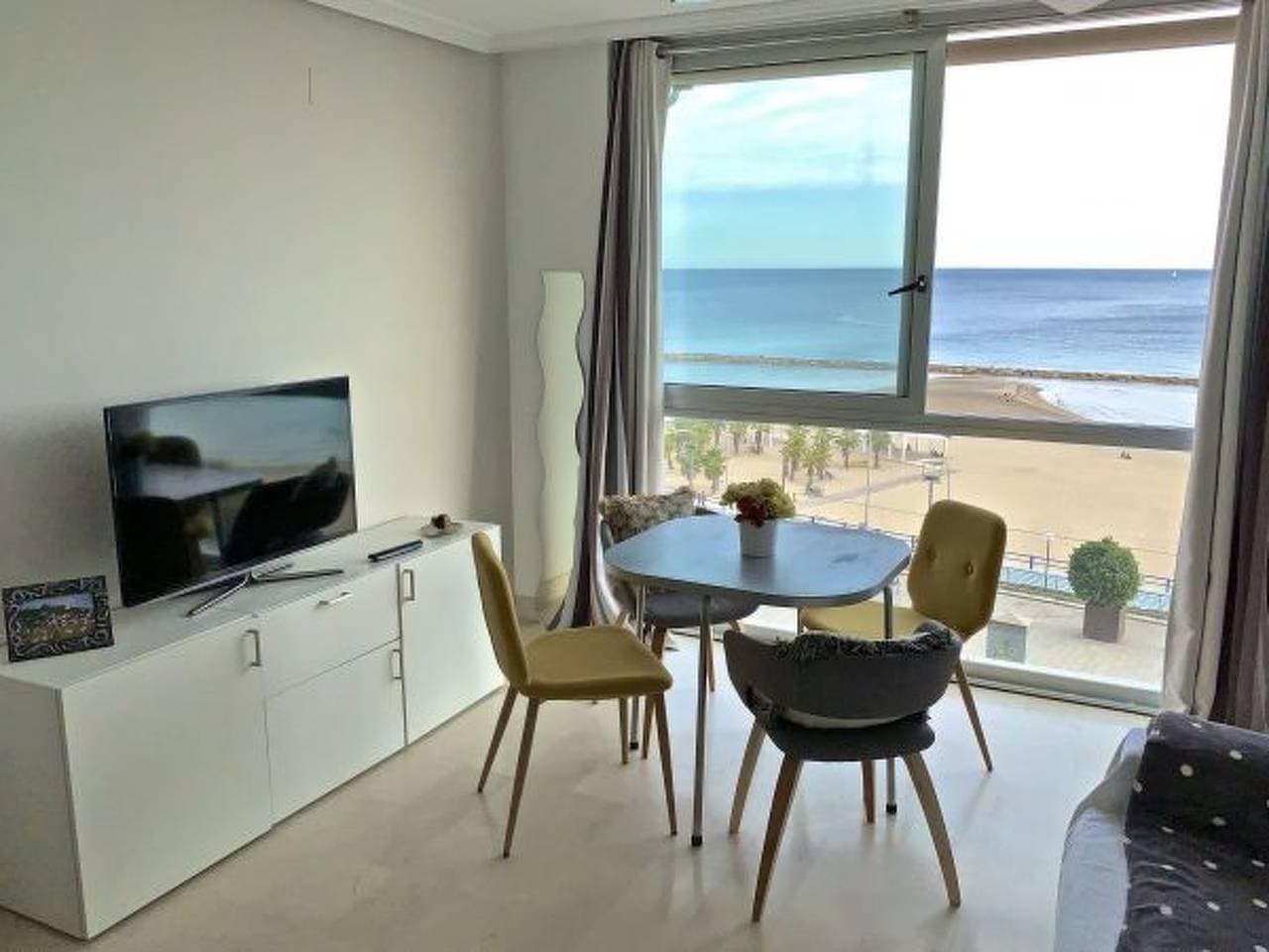 Foto 9 von 38: Apartamento Playa Postiguet