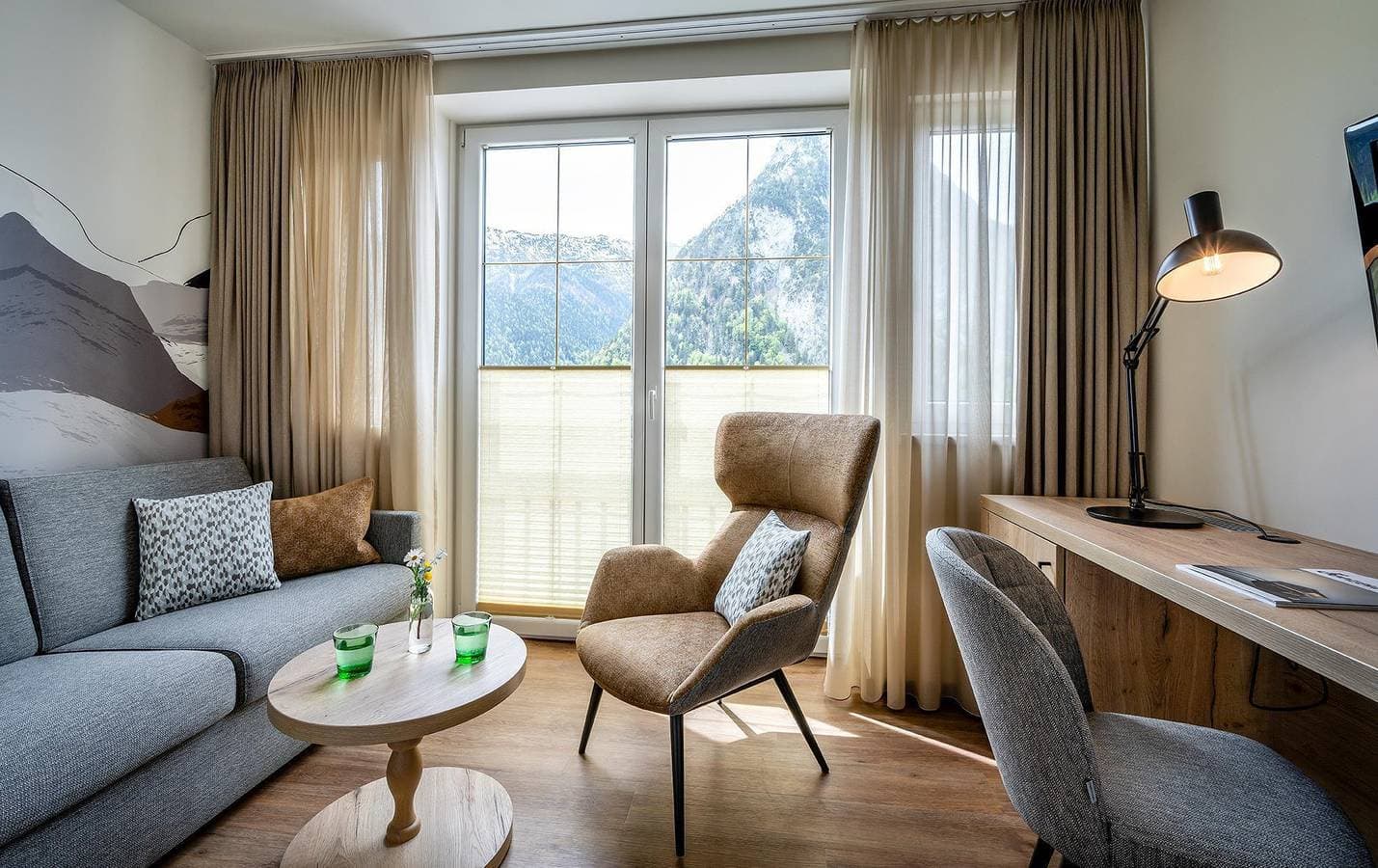 Foto 11 von 54: Komfort-Doppelzimmer mit Schlafcouch ab 14 Nächte