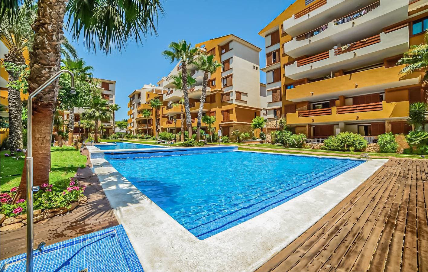 Apartment mit Meerblick, Pool und Parkplatz 1