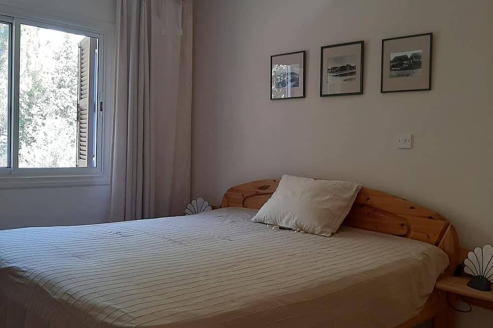 Foto 3 von 27: Luxury Maisonette 250m from the beach.