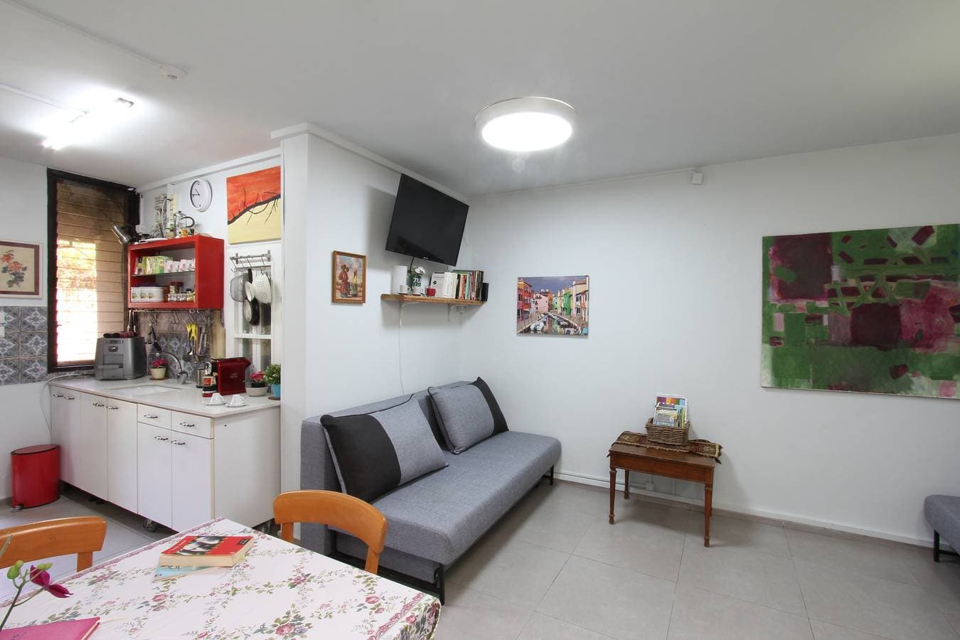 Foto 10 von 25: Like Home Gedera - Private Suite 5 Bett - Kurzzeitunterkunft in Israel