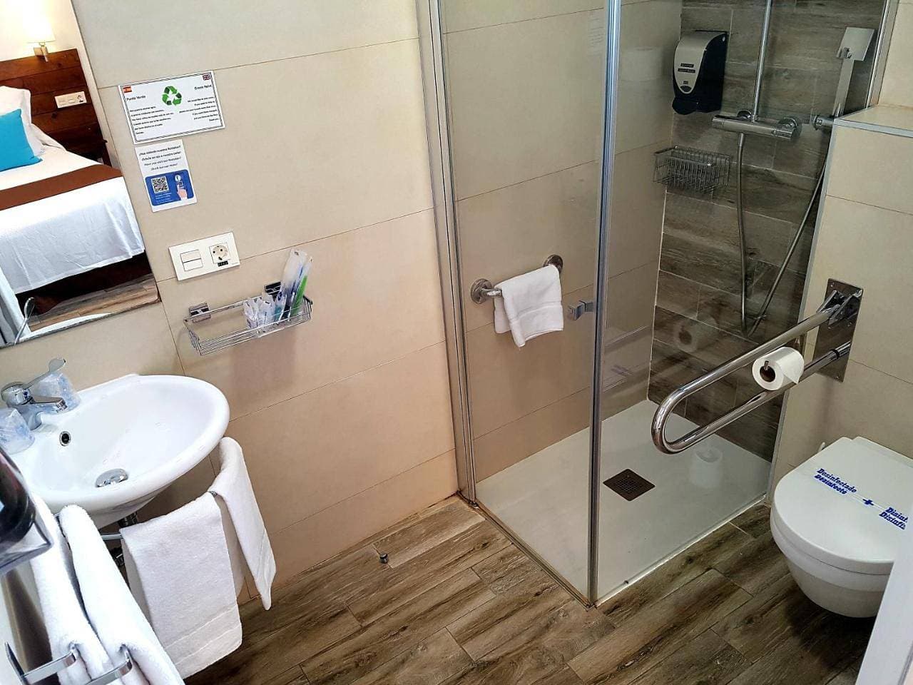 Foto 11 von 12: Budget Double or Twin Room