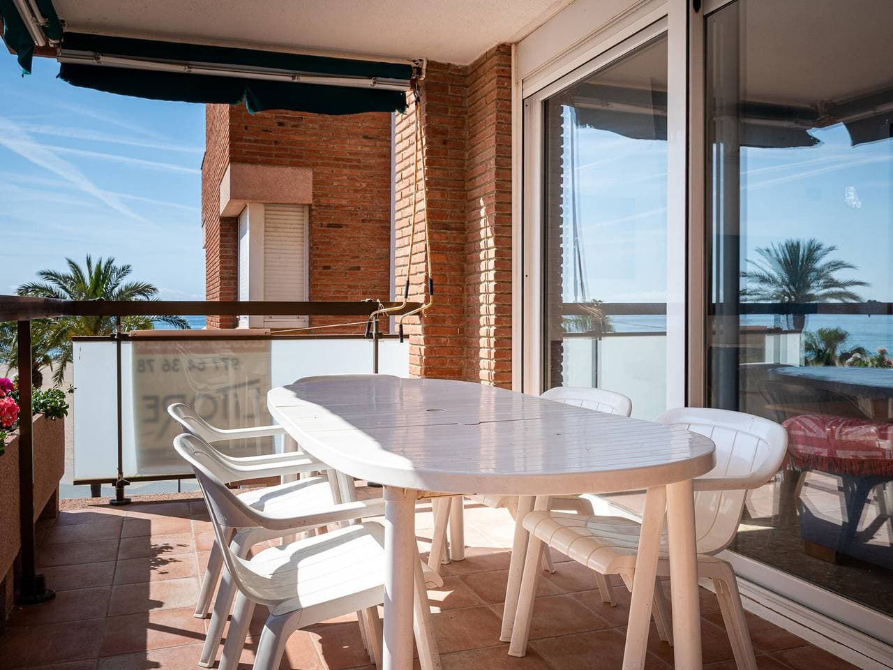 Foto 6 von 36: 3-Zimmer-Wohnung, Terrasse, Parkplatz, Klimaanlage, Meerblick