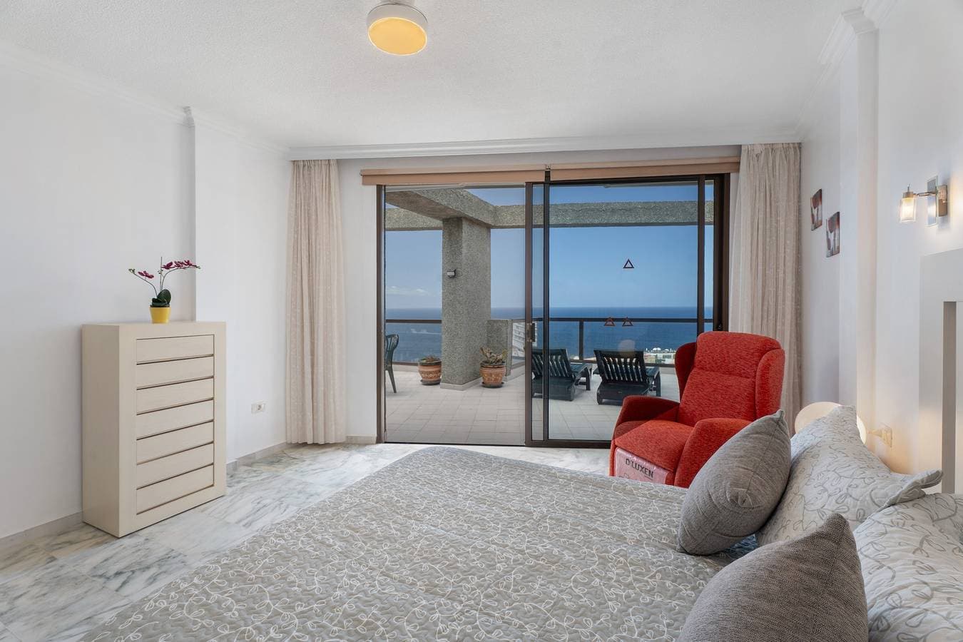 Foto 2 von 30: Ferienwohnung 'Al Mar Los Gigantes' mit privater Terrasse, Balkon und WLAN