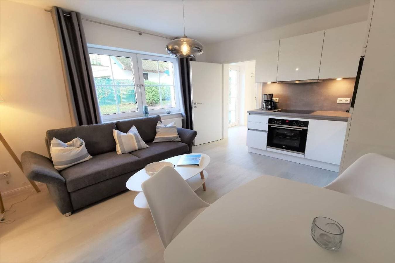 Foto 6 von 20: Moderne Ferienwohnung mit eigener Terrasse - Haus Inselwind FeWo MEERferien