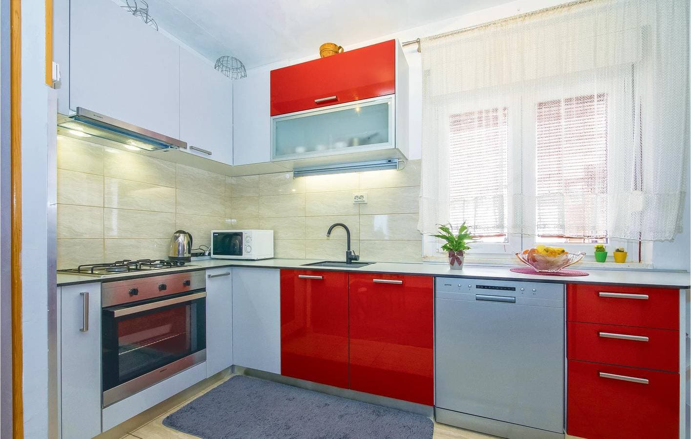 Foto 13 von 28: Modernes Apartment mit 1 Schlafzimmer und Terrasse, 1 km vom Strand entfernt