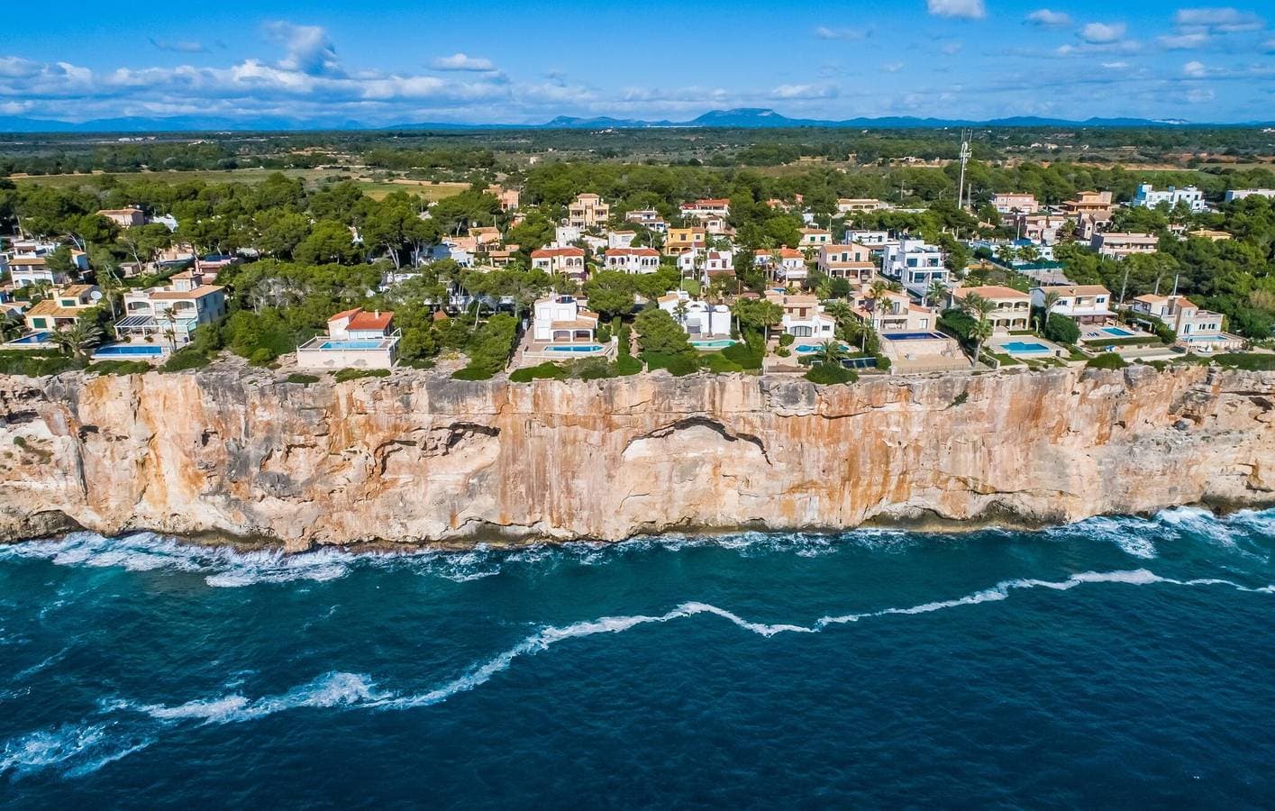 Apartment mit Meerblick und Pool, 1 km zum Strand Cala Pi 1