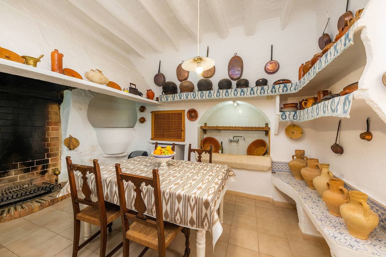 Foto 13 von 35: Ferienhaus 'Finca Ses Coves' mit Bergblick, privater Terrasse und WLAN