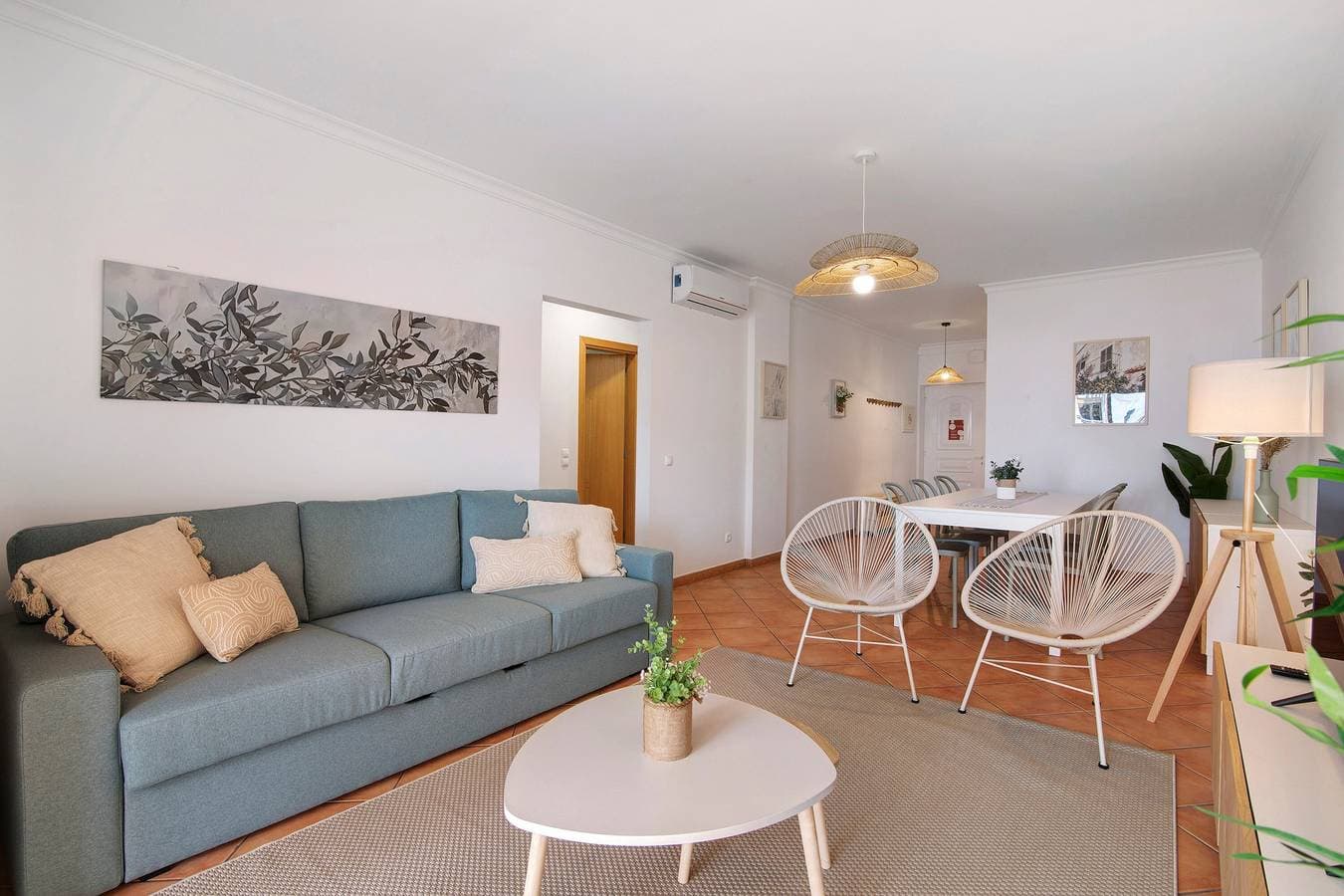 Foto 9 von 24: Ferienwohnung "T2 D Apt Amendoeira" mit Gemeinschaftspool, 2 Balkonen & WLAN
