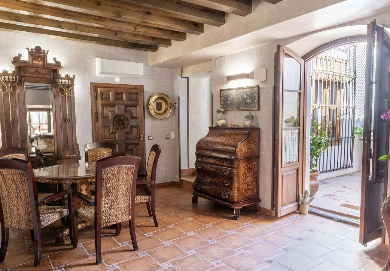 Foto 11 von 15: Zimmer 'Mencía' mit Gemeinschaftspool, Gemeinschaftsterrasse und Wi-Fi