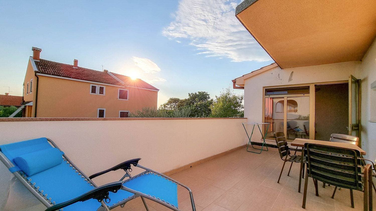 Hundefreundliches Apartment nur 550 Meter zum Strand mit privatem Balkon, Klima, WiFi 1