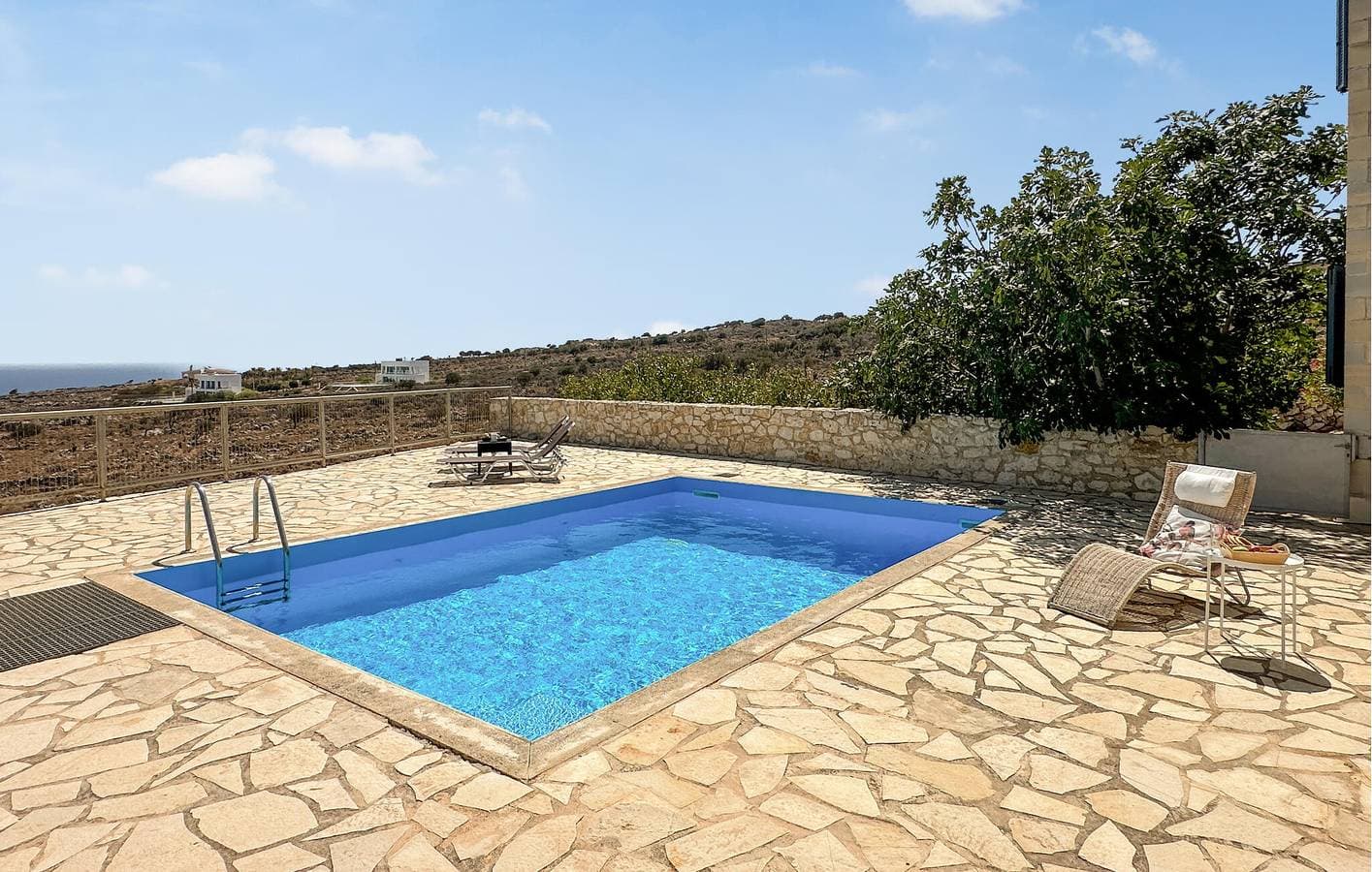Foto 13 von 37: Apartment mit Meerblick, Pool und WLAN, Almyrida