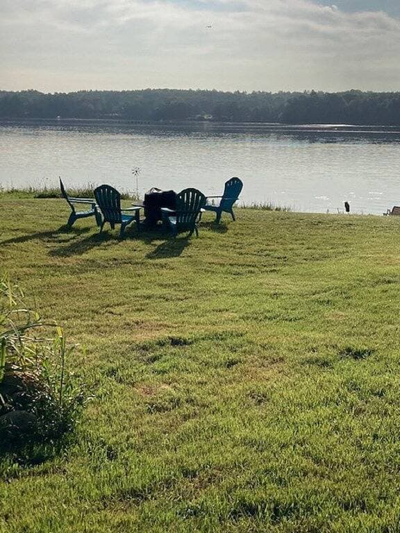 Foto 6 von 32: Waterfront, Updated Oceanfront Gem for 2, near Bowdoin College, Harpswell, and much more!