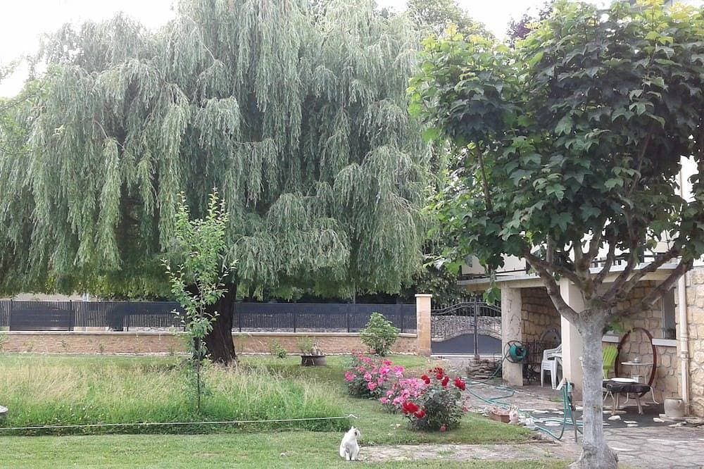 Foto 7 von 11: Appartement au Calme Dans un Parc Ombragé