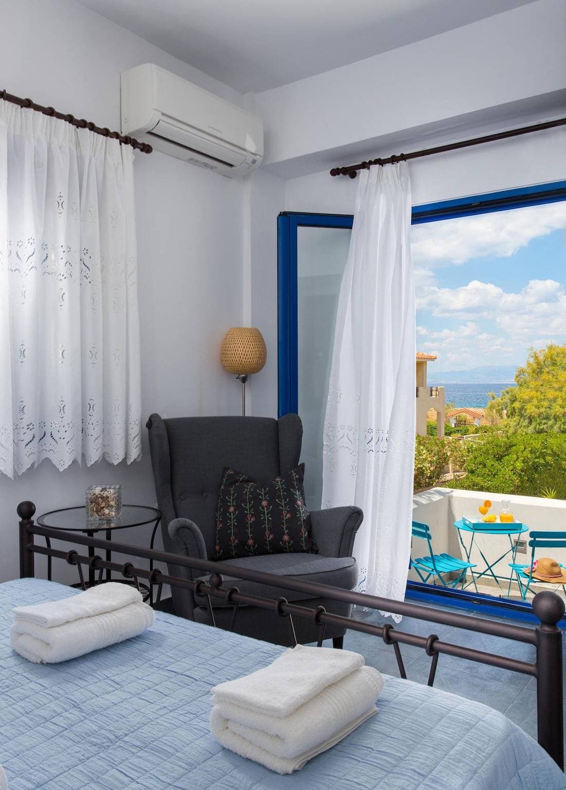 Foto 5 von 41: Villa für 8 Personen mit Balkon