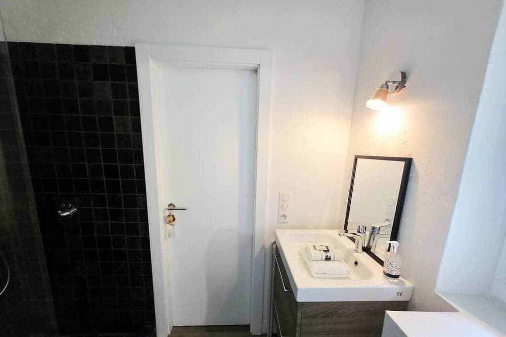 Foto 9 von 30: Magnificent Villa 14 p, swimming pool, garden, parking