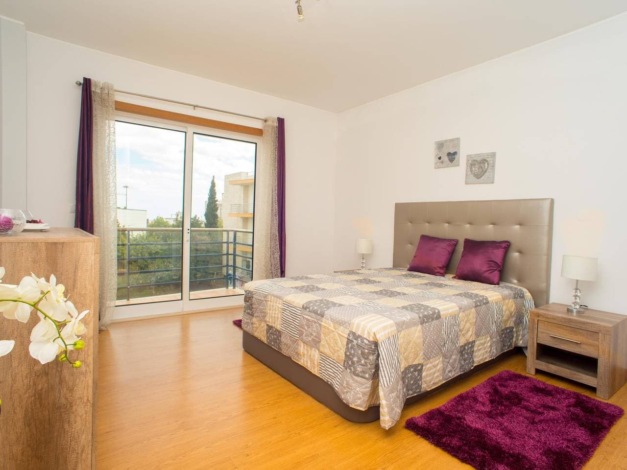 Foto 11 von 30: Ferienwohnung für 4 Personen mit Terrasse