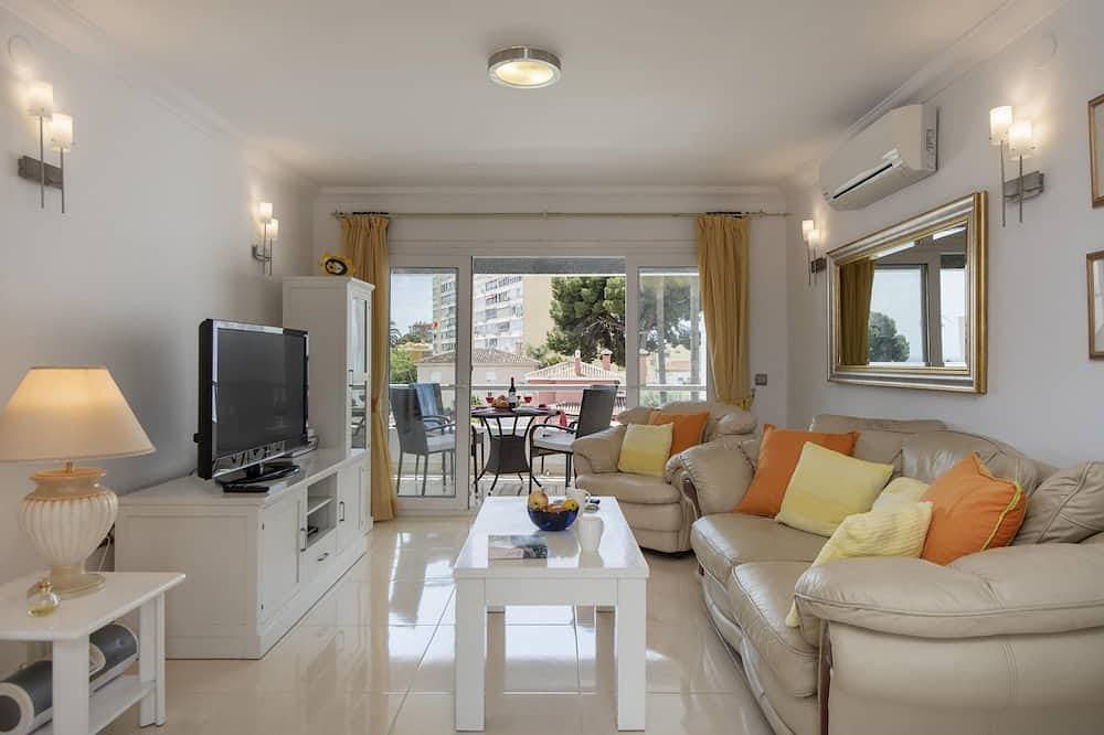 Foto 10 von 23: Edificio Cielomar - wedding cake - beautiful 1st floor apartment