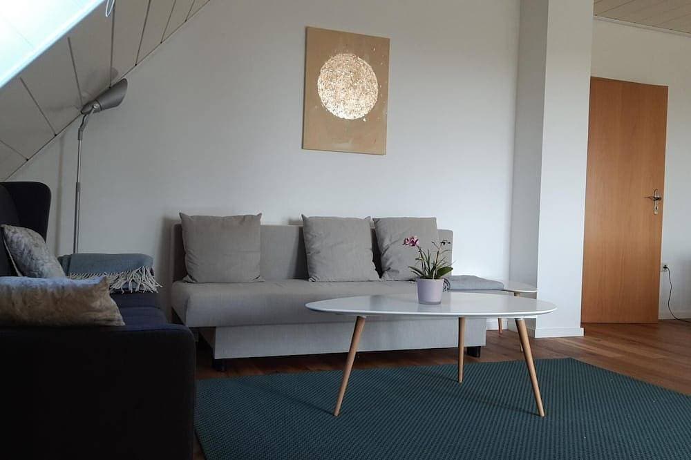 Große 120qm Ferienwohnung ruhige Alleinlage im Grünen mit Garten/Loggia 1