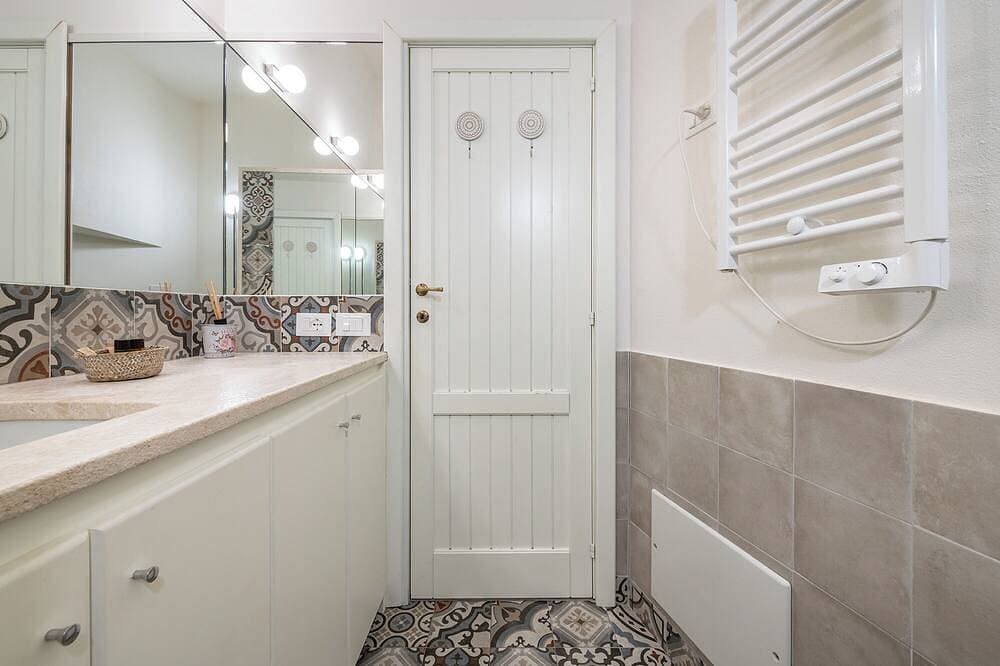 Foto 10 von 30: Marco's Stylish Home: in the hearth of Cagliari