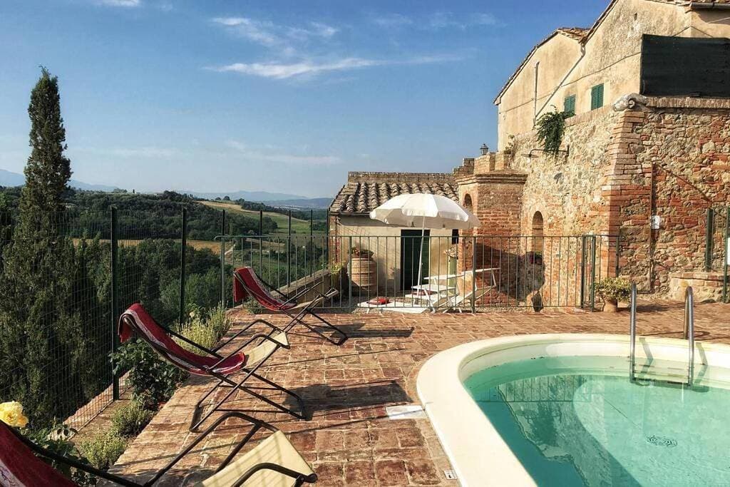 Pasqui Villas La Capanna accogliente casa in paese con vista piscina WiFi 1