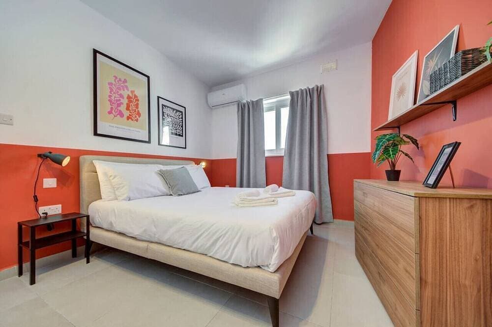 Foto 8 von 30: Lovely 2Br Apt with balcony close to Pieta Marina